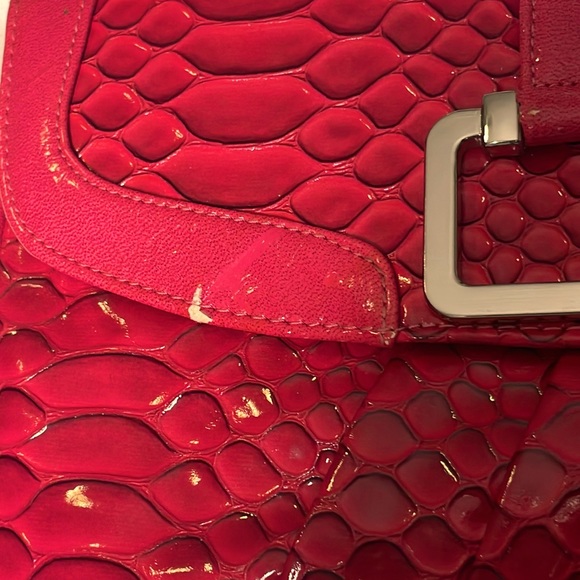 Snakeskin embossed clutch with silver hardware - Picture 3 of 4